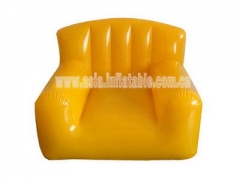 Желтый надувной диван
