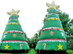 Огромная надувная рождественская елка